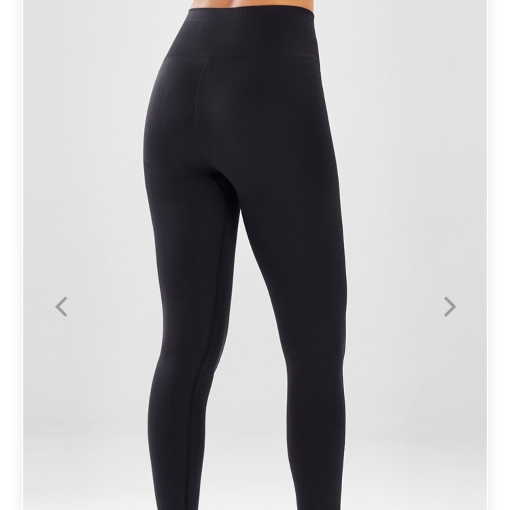 Fabletics Seamless High-Waisted Solid Legging - image 1